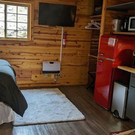 מלון North Fork Red Barn Retreat מראה חיצוני תמונה