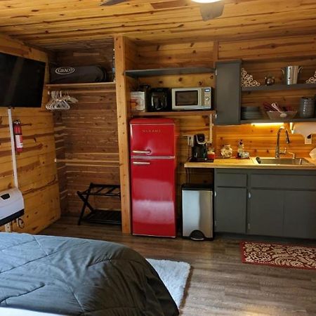מלון North Fork Red Barn Retreat מראה חיצוני תמונה