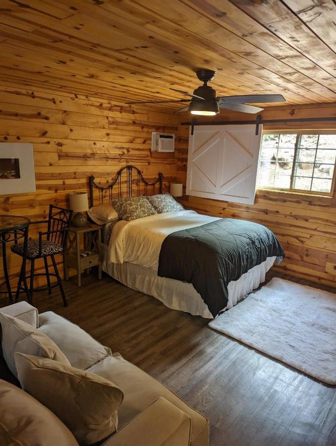 מלון North Fork Red Barn Retreat מראה חיצוני תמונה